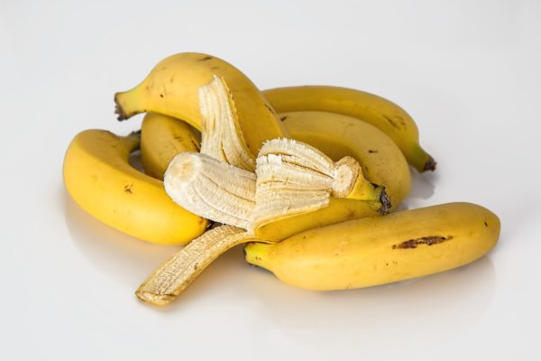 Dürfen Hunde Bananen essen? (Finde es jetzt heraus)