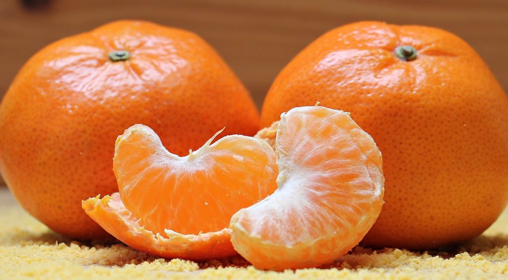 Dürfen Hunde Mandarinen essen? (Finde es jetzt heraus)