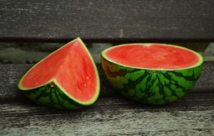 Dürfen Hunde Wassermelone essen
