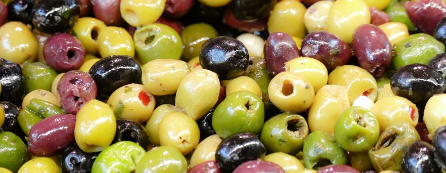 Dürfen Hunde Oliven essen? (Finde es jetzt heraus)